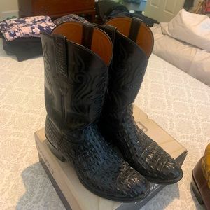 Lucchese aligator hand made boots. Size 81/2 D men’s